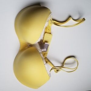 [C] Victoria's Secret bra